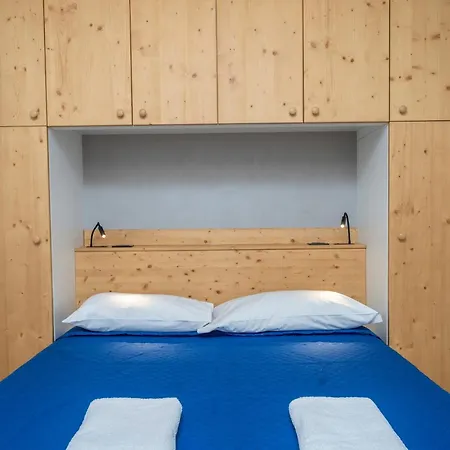 Guesthost - Comfy In Ταρβίζιο